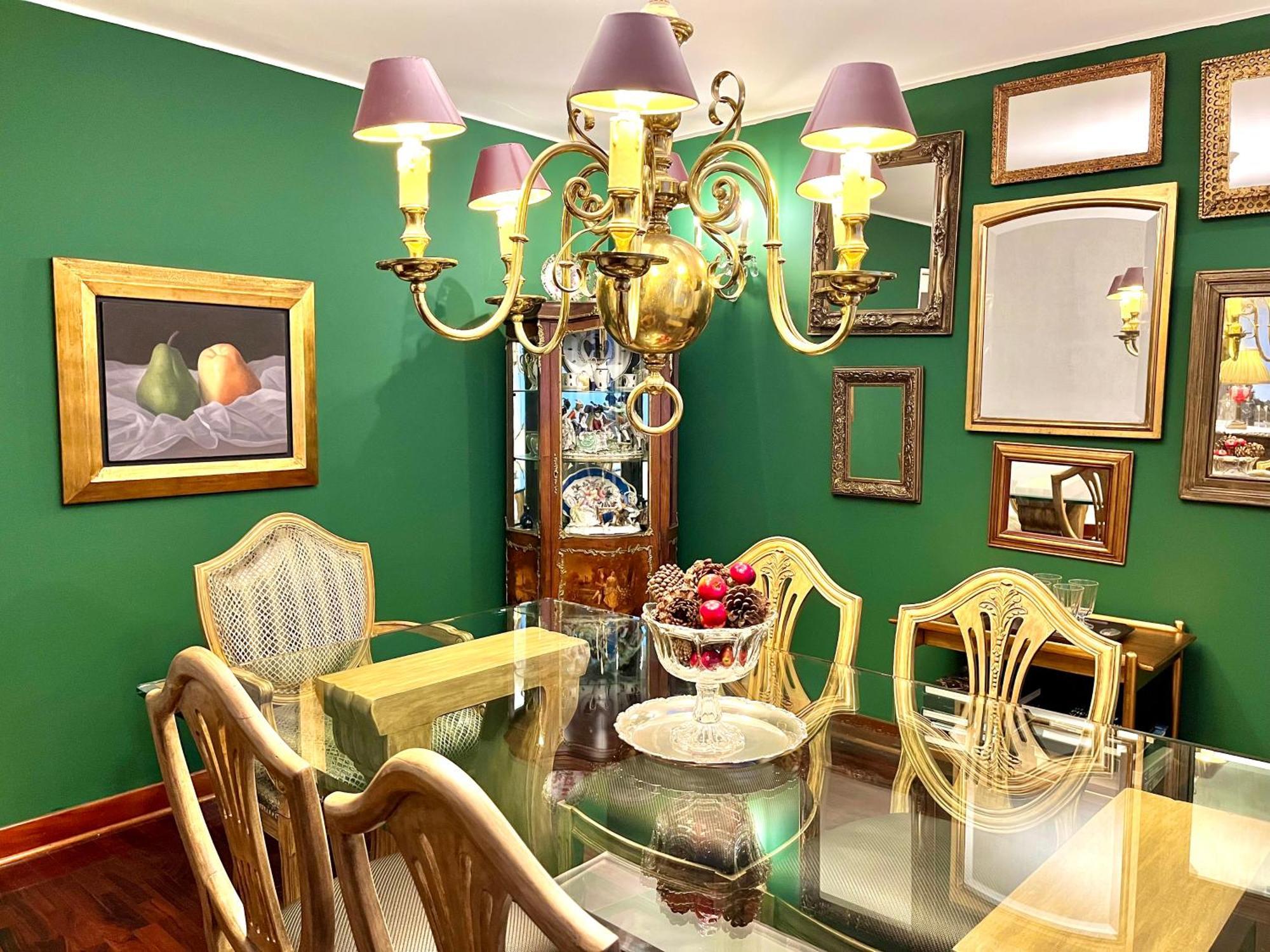 Ana Frank Boutique 3*